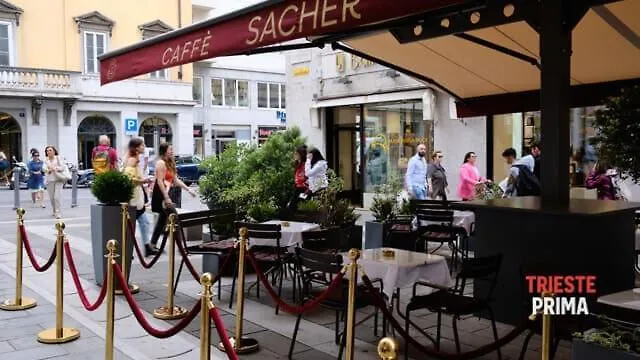 In The Center Of Apartment Trieste